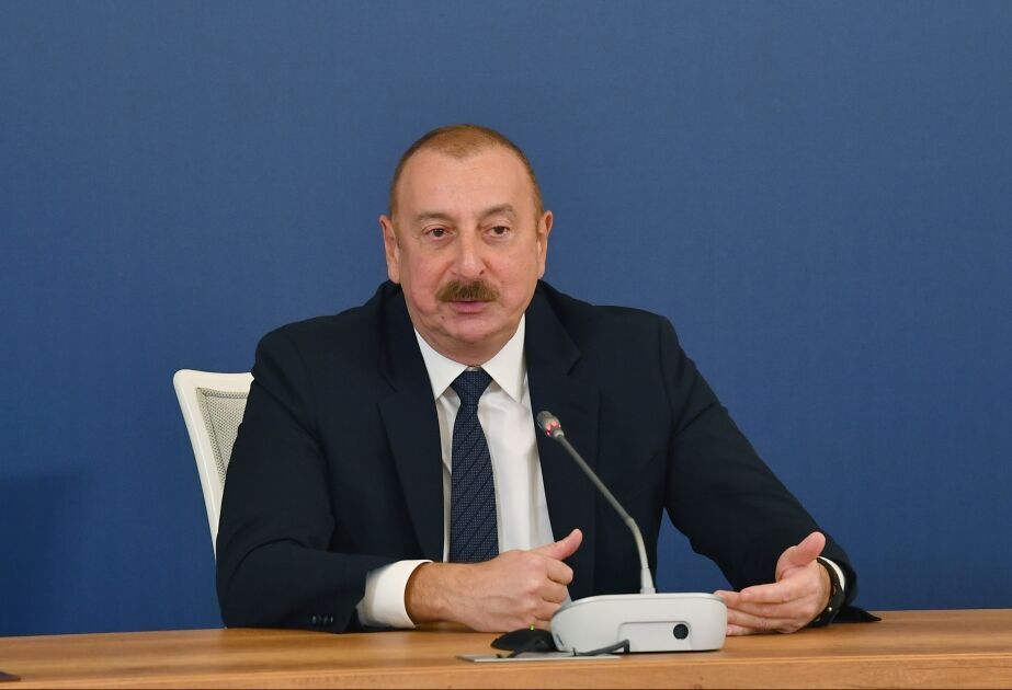 Алиев подписал распоряжение о строительстве автодороги с Ираном