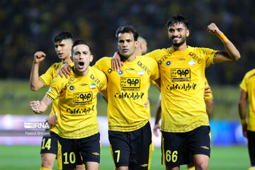 Sepahan defeats Sanat Naft Abadan  4-1 in IPL