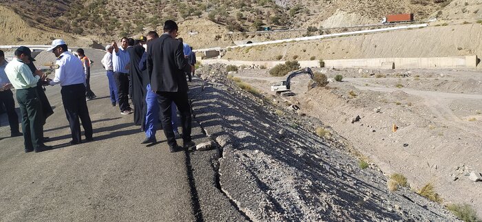 دادستان کرمان در محل احداث پلی که 17 سال ساخته نشد، حضور یافت