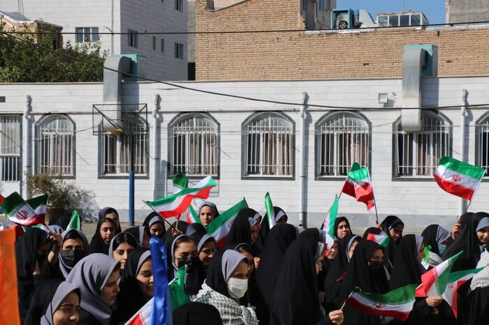 مقاومت و ایستادگی گفتمان غالب در دنیای امروز است