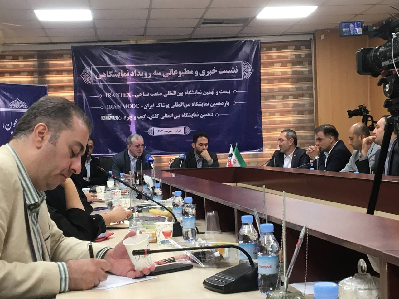 ورود سالیانه ۳.۵ میلیارد دلار پوشاک قاچاق به کشور