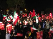 فیلم | جشن و شادی مردم کرمانشاه از پیروزی جبهه مقاومت
