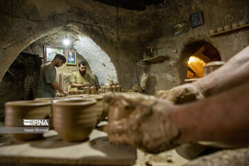 Iran : la poterie dans la province de Hamedân