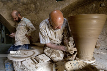 Iran : la poterie dans la province de Hamedân