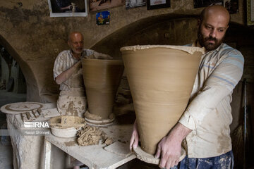 Iran : la poterie dans la province de Hamedân