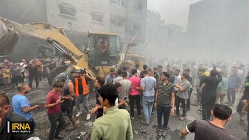 Retirada de escombros y búsqueda de desaparecidos tras el ataque aéreo del régimen sionista en Yabalia