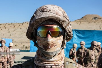 L'unité spéciale Fatehin du CGRI organise un exercice militaire à Téhéran
