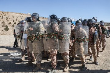 L'unité spéciale Fatehin du CGRI organise un exercice militaire à Téhéran