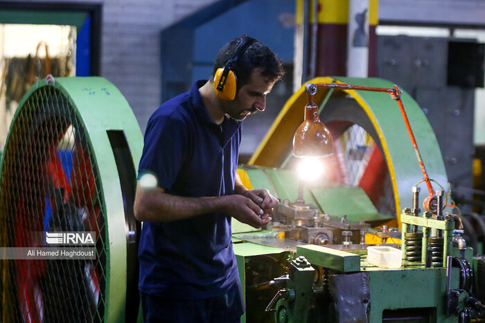 دهقانی: معضل اتصال شرکتهای کوچک فناور به صنایع بزرگ رفع میشود 4 دهقانی: معضل اتصال شرکتهای کوچک فناور به صنایع بزرگ رفع میشود