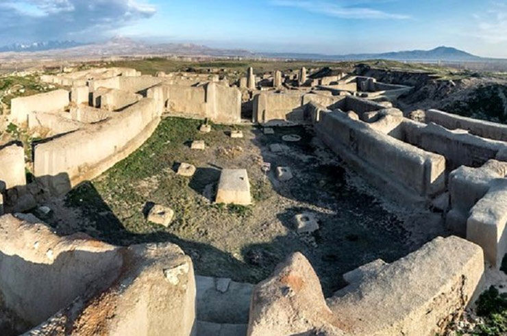 اسناد مالکیت پنج اثر تاریخی در آذربایجان‌غربی صادر شد