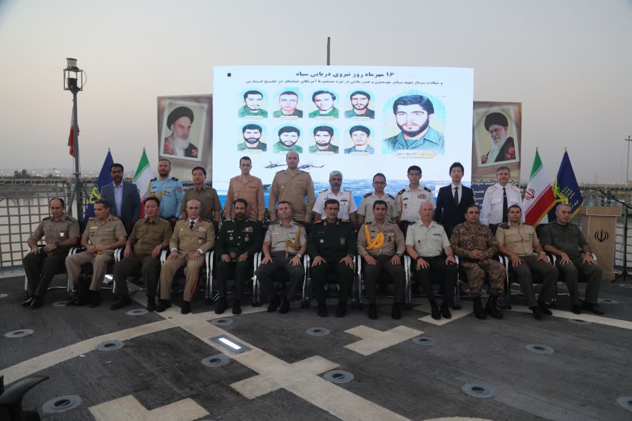حضور وابستگان نظامی بر روی عرضه ناو شهید سلیمانی