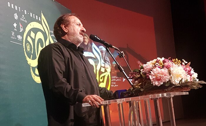 رونمایی از فیلم حضرت معصومه در قم/نشان خادمی به مجید مجیدی اهدا شد