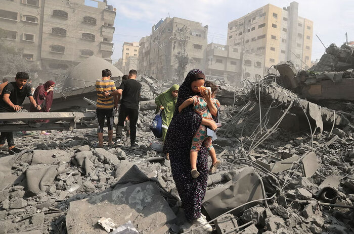 تهاجم صهیونیست‌ها به غزه و ویرانی ۱۳ هزار منزل/جهان چشمهای خود را بر جنایت اسرائیل باز کند