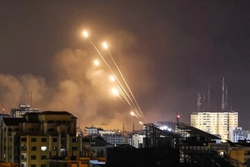 Reprise des tirs de roquettes par les forces de la résistance palestinienne contre Tel-Aviv + vidéo