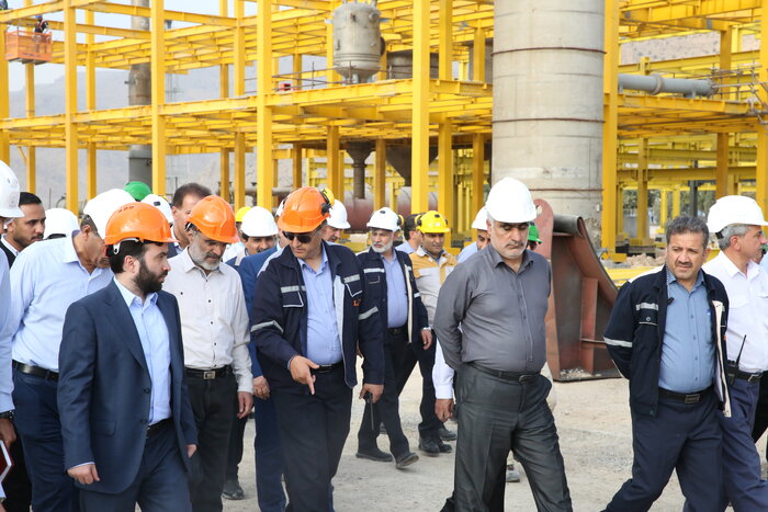 مدیرعامل هلدینگ خلیج فارس: انتظار است پتروشیمی لردگان به تولید ۱۰۰ درصدی برسد