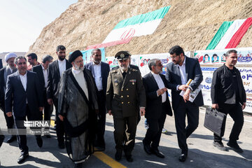 Le président Raïssi inaugure l'autoroute Chiraz-Ispahan