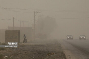 گردو غبار شدید ۲۴۹ سیستانی را روانه مراکز درمانی کرد