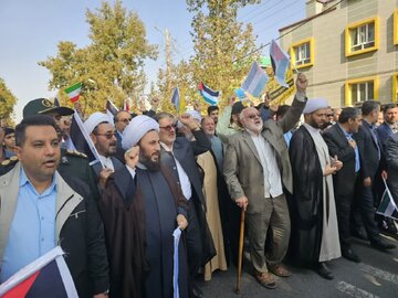 امام جمعه خوی: اقدامات شجاعانه رزمندگان فلسطینی پاسخی به دهه‌ها جنایت اشغالگران است