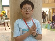 کودک چینی حاضر در جشنواره فیلم اصفهان: عاشق «بچه‌های آسمان» هستم+ فیلم