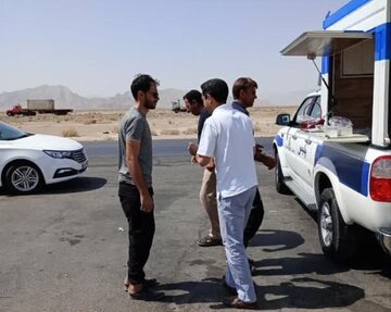 توضیحات رییس پلیس راه یزد در باره علت توزیع تخمه شور بین رانندگان
