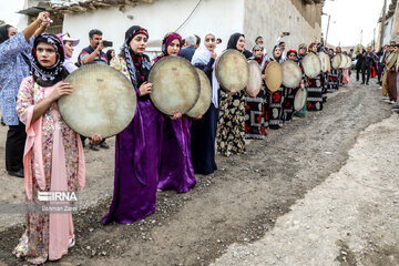 Grape and apple harvest festival in west Iran