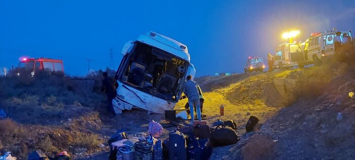 واژگونی اتوبوس در جاده قوچان ۲۶ مصدوم برجای گذاشت