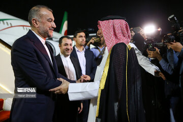 Le chef de la diplomatie iranienne en visite au Qatar