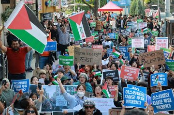 صدها نفر در کره جنوبی در حمایت از مردم فلسطین راهپیمایی کردند