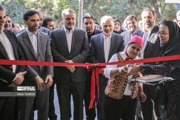 Minister opens complex  in Tehran supporting orphans