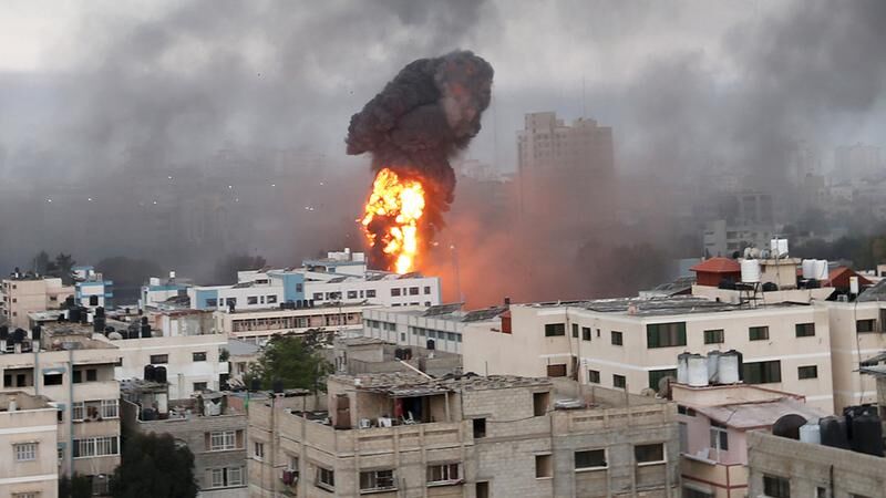 بمباران یک بیمارستان در غزه و شهادت ۵۰۰ فلسطینی/ در فلسطین سه روز عزای عمومی اعلام شد