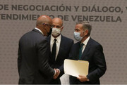 بازگشت دولت و مخالفان ونزوئلا پای میز مذاکره با وعده کاهش تحریم‌ها