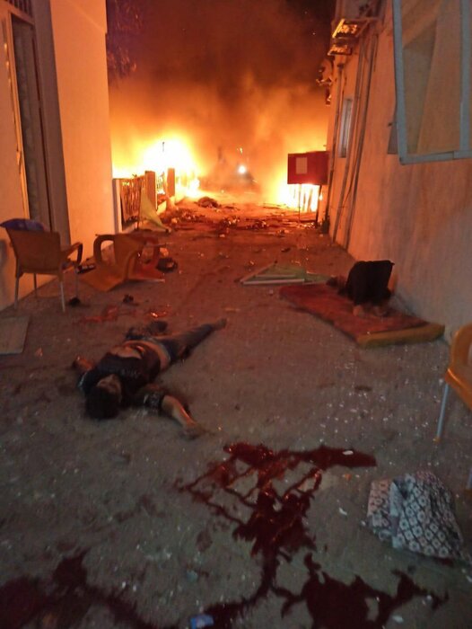 بمباران یک بیمارستان در غزه و شهادت ۳۰۰ فلسطینی+ عکس