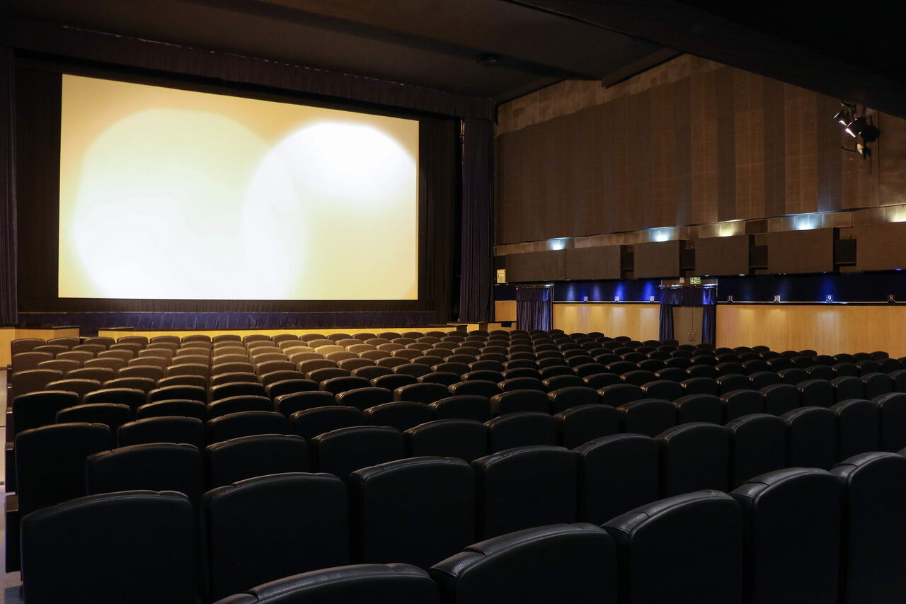 سینماهای قم نیمه اول امسال بیش از ۸۶ میلیارد ریال بلیت فروختند