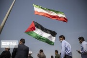 پرچم‌های «ایران» و «فلسطین» در پارک جزیره اهواز برافراشته شد