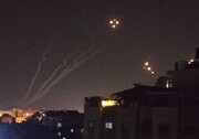 Raketenangriff des Widerstands auf zionistische Siedlungen in der Nähe von Gaza