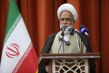 امام جمعه کرمانشاه: انتقام سخت از دشمن، شرکت گسترده در انتخابات است