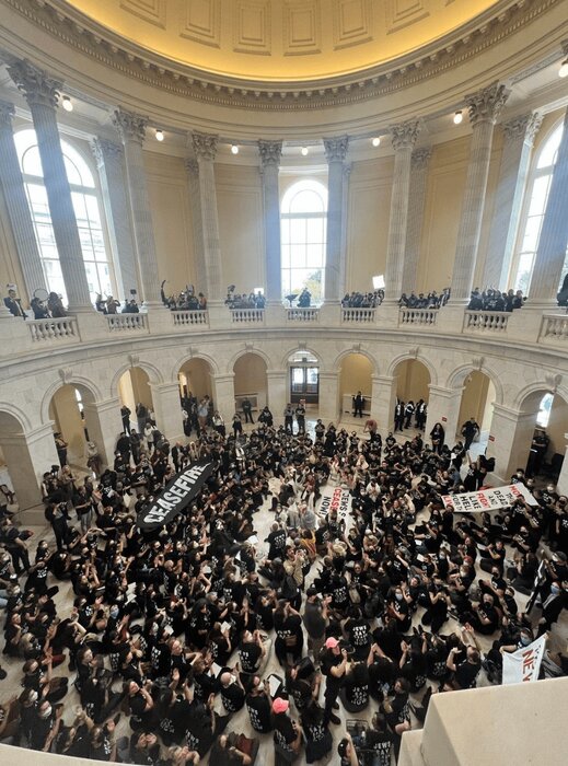 ۵۰۰ فعال یهودی در آمریکا به دلیل درخواست آتش بس در غزه بازداشت شدند