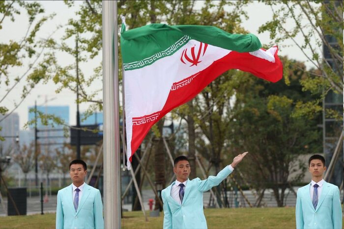 اهتزاز پرچم ایران در دهکده بازی‌های پاراآسیایی هانگژو