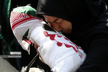 Mothers, children in support of Gaza