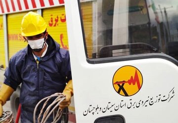 باران هشت اصله پایه شبکه برق پلان سیستان و بلوچستان را تخریب کرد
