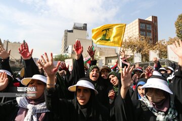 Rassemblement d'élèves à Téhéran en soutien aux enfants de Gaza