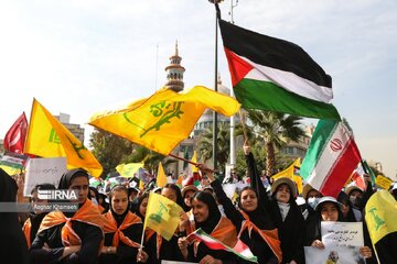 Rassemblement d'élèves à Téhéran en soutien aux enfants de Gaza