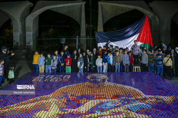 Rubik's Cube event in support of Gaza children