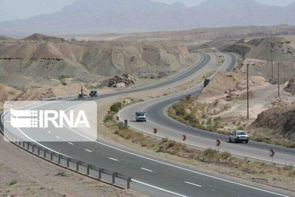 مدیرکل راهداری یزد: دهیاران برای ایمن‌سازی جاده‌ها همکاری کنند