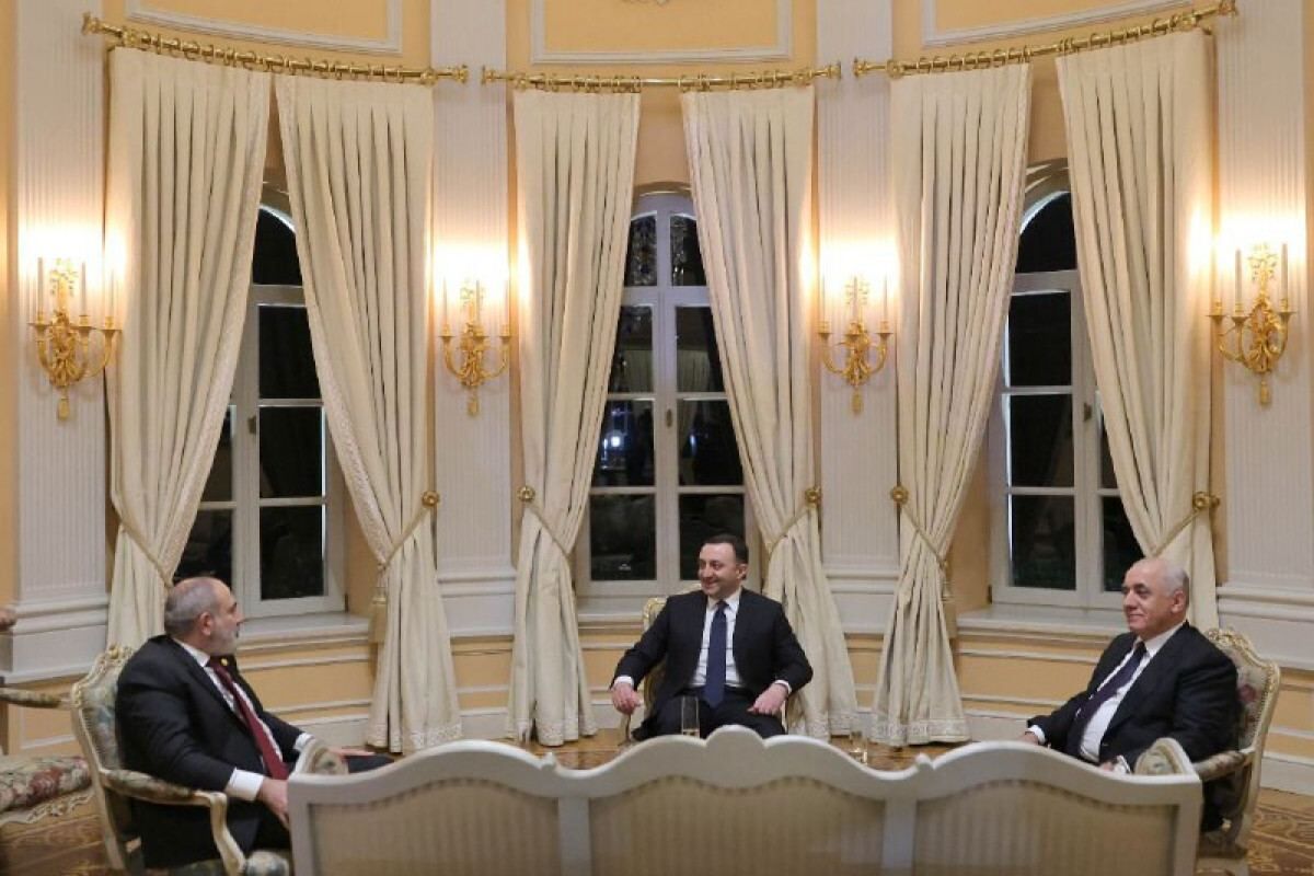دیدار نخست‌وزیران ارمنستان و جمهوری آذربایجان در تفلیس