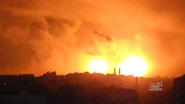 Gaza sous les bombardements de l'armée sioniste depuis le sol et le ciel