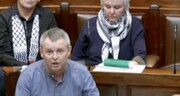 نائب أيرلندي يطالب بإحالة "إسرائيل" لمحكمة الجنايات الدولية