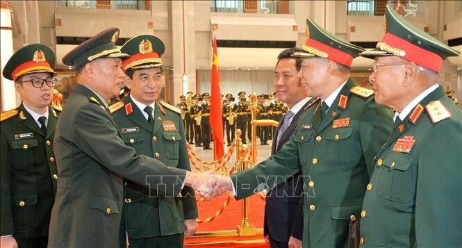 تاکید چین برای توسعه همکاری نظامی با ویتنام