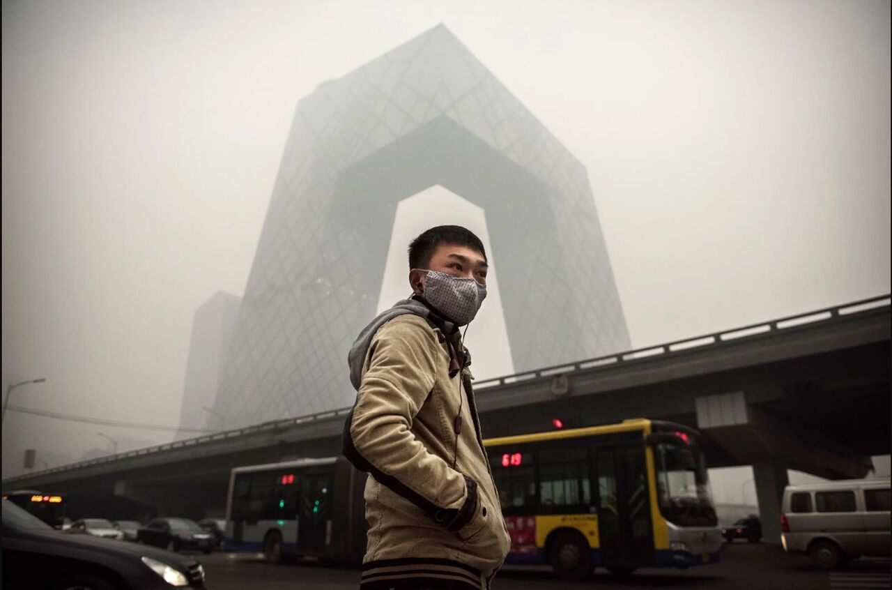 آلودگی هوا فرودگاه‌های پکن را تعطیل کرد
