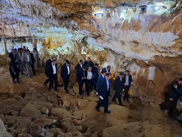 وزیر میراث: مقدمات ثبت جهانی غار "کتله خور" زنجان فراهم می‌شود